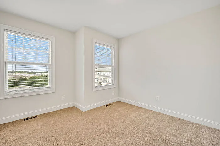 5413 Hickory Ann Dr — Photo 22
