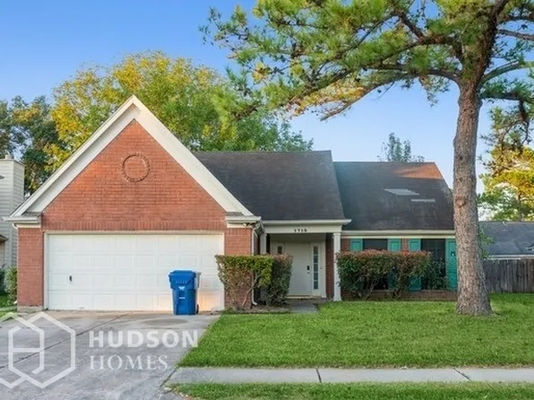 1710 Plumwood Dr, Houston, TX 77014