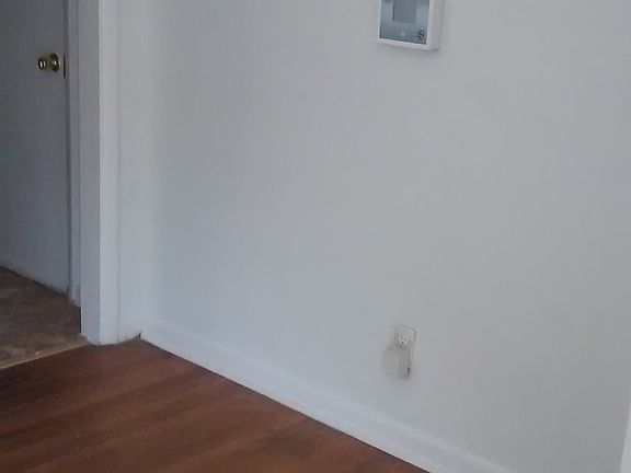 4th image of 36 Sheffield Dr