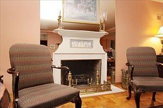 5th image of 19 Woodmer Ln