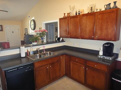 5th image of 2520 Saddleback Dr #A