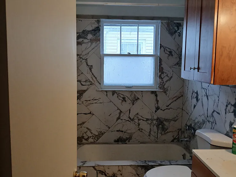 3307 Hikes Ln — Photo 2