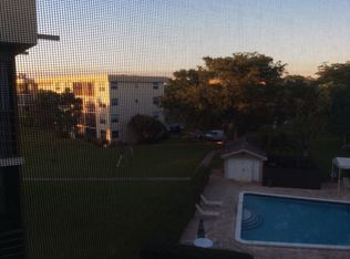 104 Royal Park Dr APT 4E, Oakland Park, FL 33309