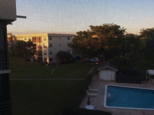 104 Royal Park Dr APT 4E, Oakland Park, FL 33309