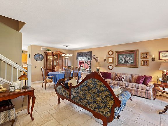 2nd image of 33425 Corte Mangarino