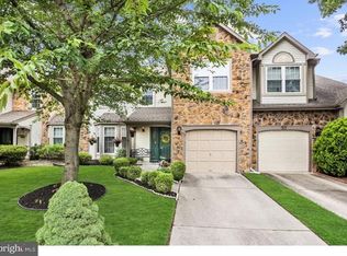 95 Sandhurst Dr, Mount Laurel, NJ 08054