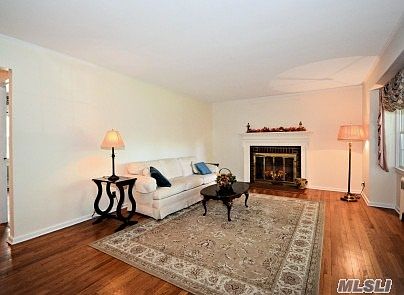 4th image of 42 Dartmouth St