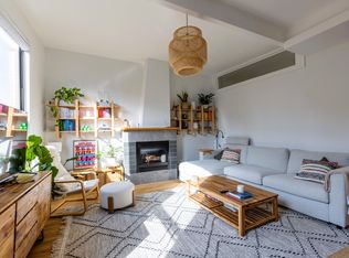 384 2nd St #4, Jersey City, NJ 07302