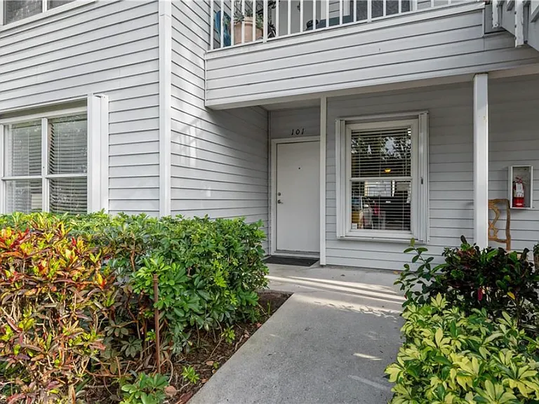 1933 Courtyard Way #D-101 — Photo 13