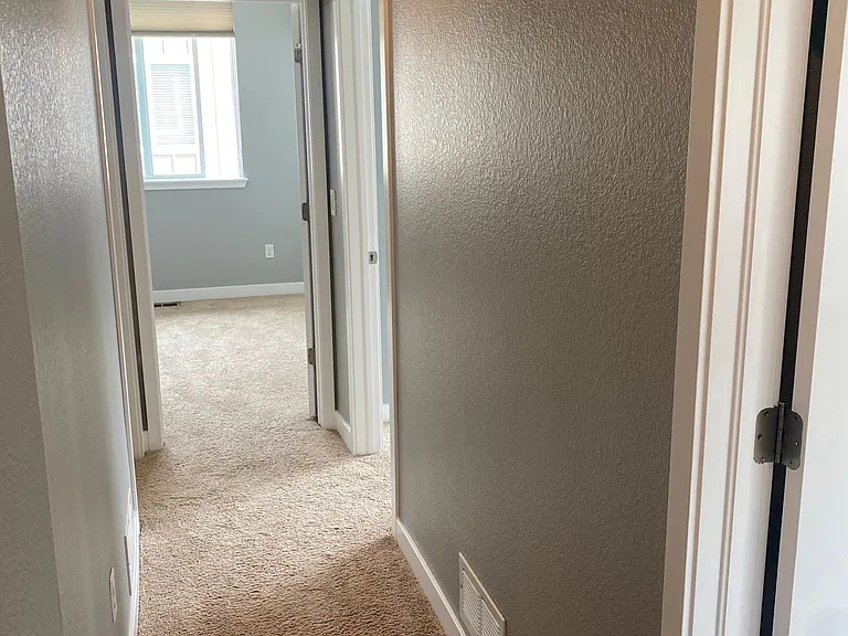 662 E Hinsdale Ave — Photo 37