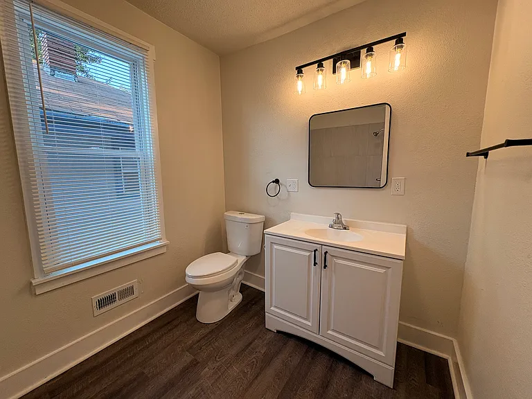 3011 Holmes St — Photo 19