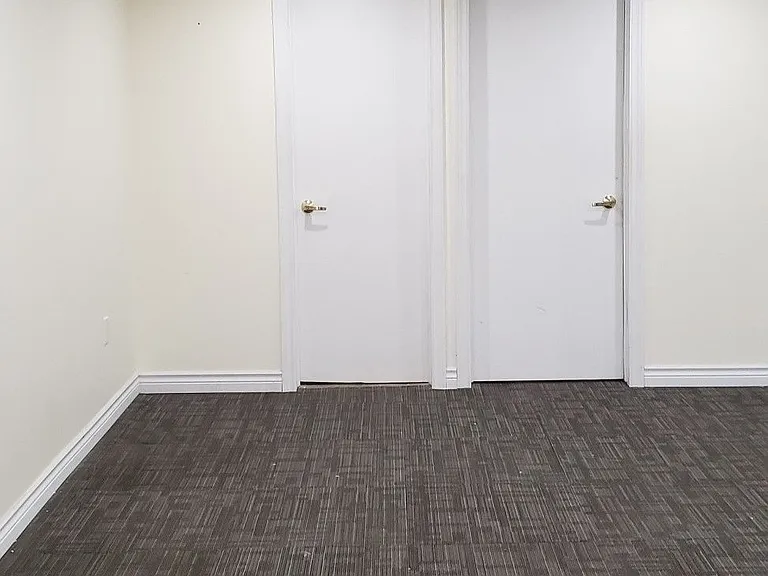 53 Meadowview Ave #BASEMENT — Photo 12