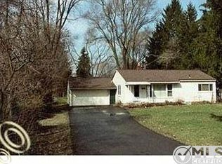 2574 Culbertson Ave, Rochester Hills, MI 48307