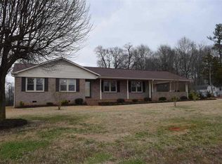 499 Hemlock Dr, Boiling Springs, SC 29316