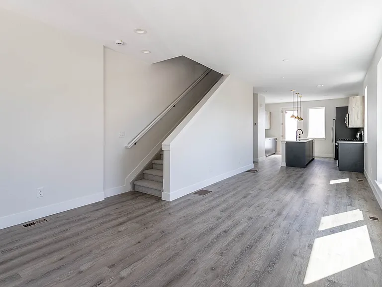 1592 N Ames St — Photo 10