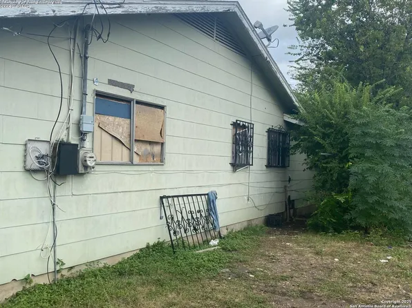 4139 Culebra Rd, San Antonio, TX 78228