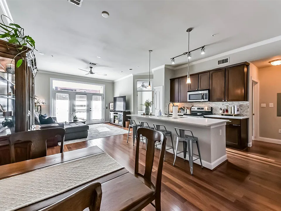 300 Saint Joseph Pkwy #103