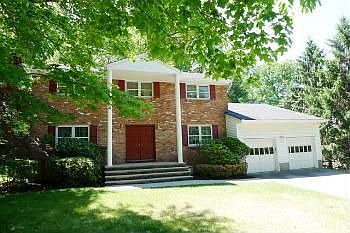1st image of 15 Natmark Ct