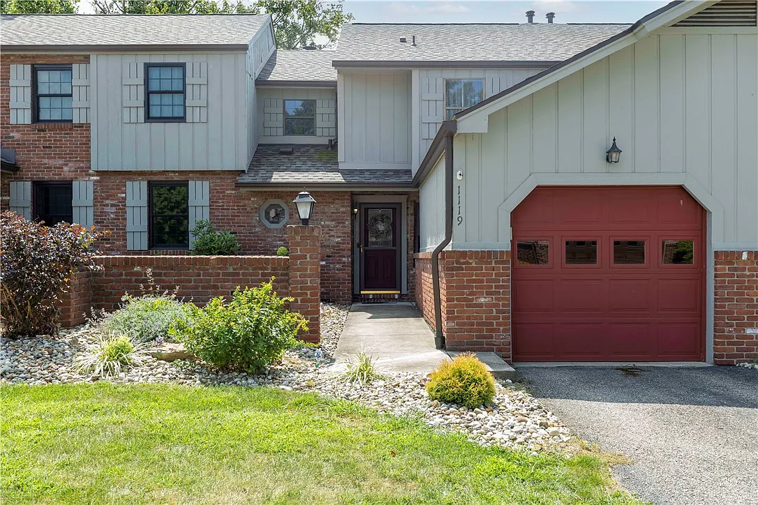 1119 Valleyview Dr photo 1