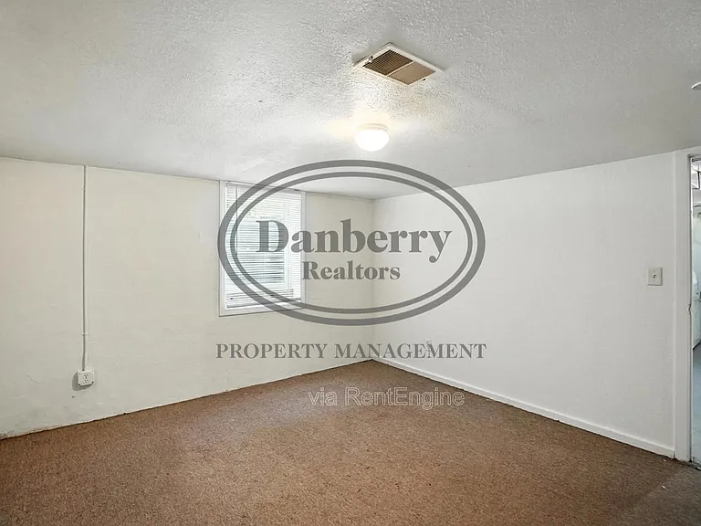 822 Searles Rd — Photo 42