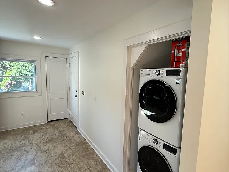 96 W Main St — Photo 12