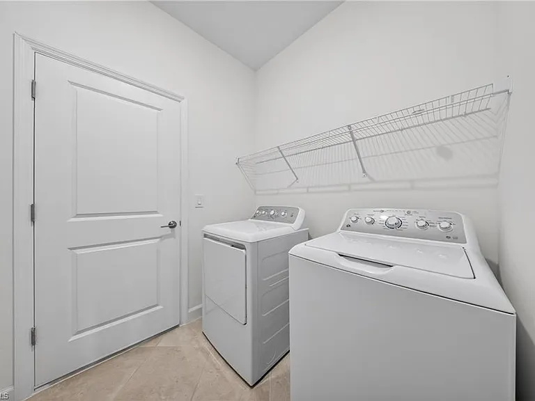 20559 Hazelnut Ct S — Photo 11