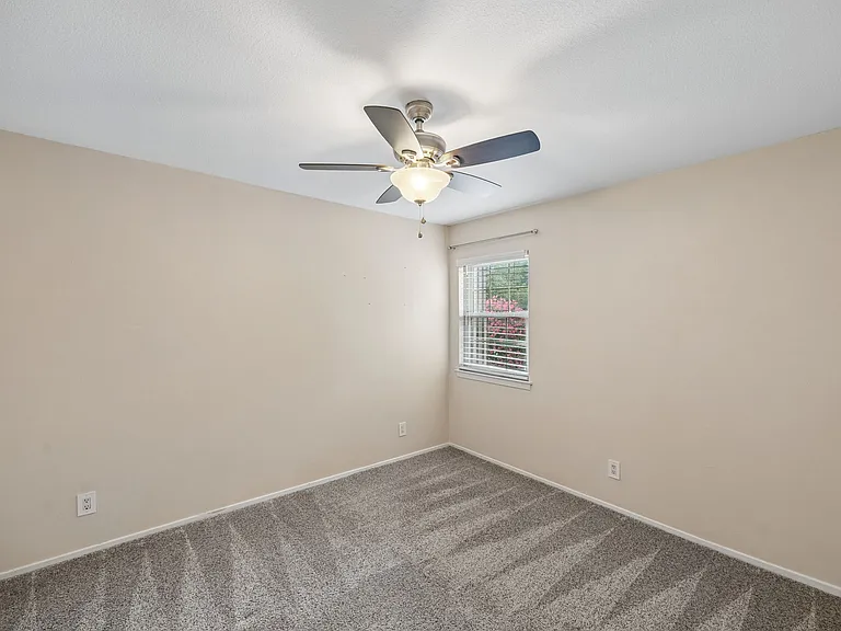 2908 Clear Springs Dr — Photo 22