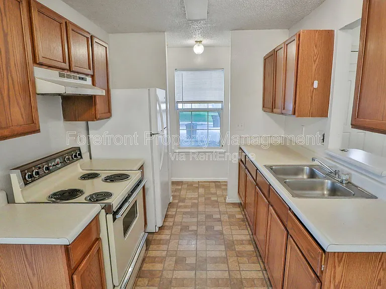 1815 Big Rock Dr — Photo 6