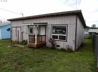 522 NE Perkins Ave, Myrtle Creek, OR 97457