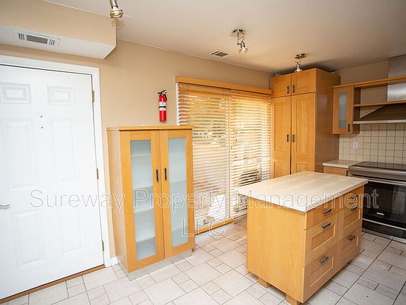 4th image of 1145 Golden Pond Ct