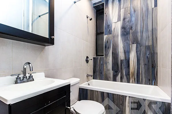 Rented by EXR | media 3