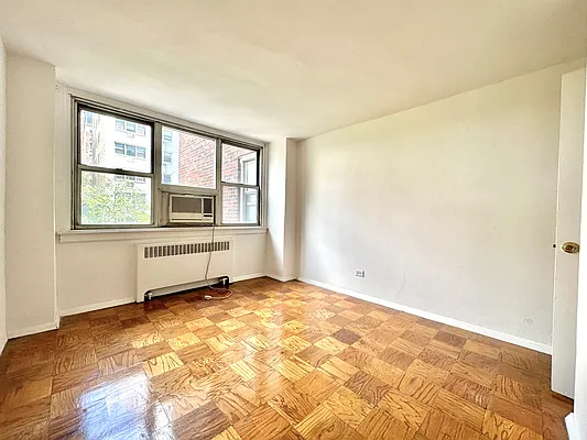 Rented by Addison Property Group | media 11