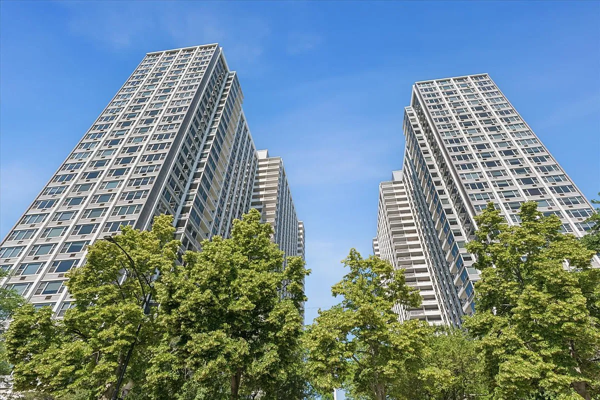 1 bed, 900 sqft, $2,000 — Photo 1