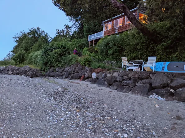 12014 SW 266th Ln, Vashon, WA 98070