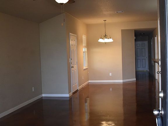 4th image of 1905 Yuron Trce APT A