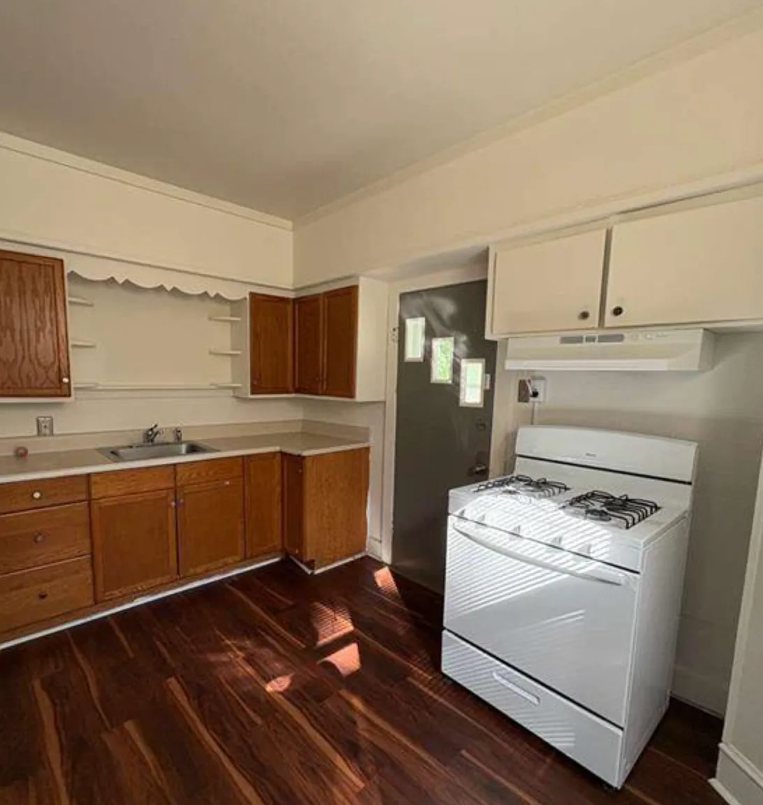1 bed, $1,600 — Photo 3