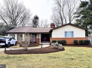 9914 Fernwood Rd, Bethesda, MD 20817