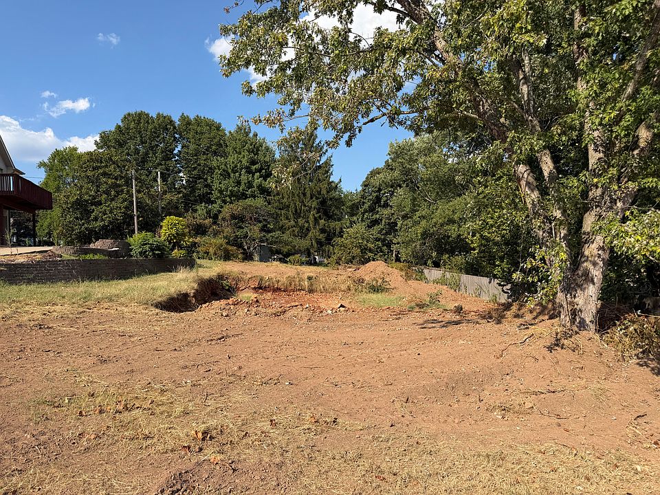 1st image of 535 E Camino Street