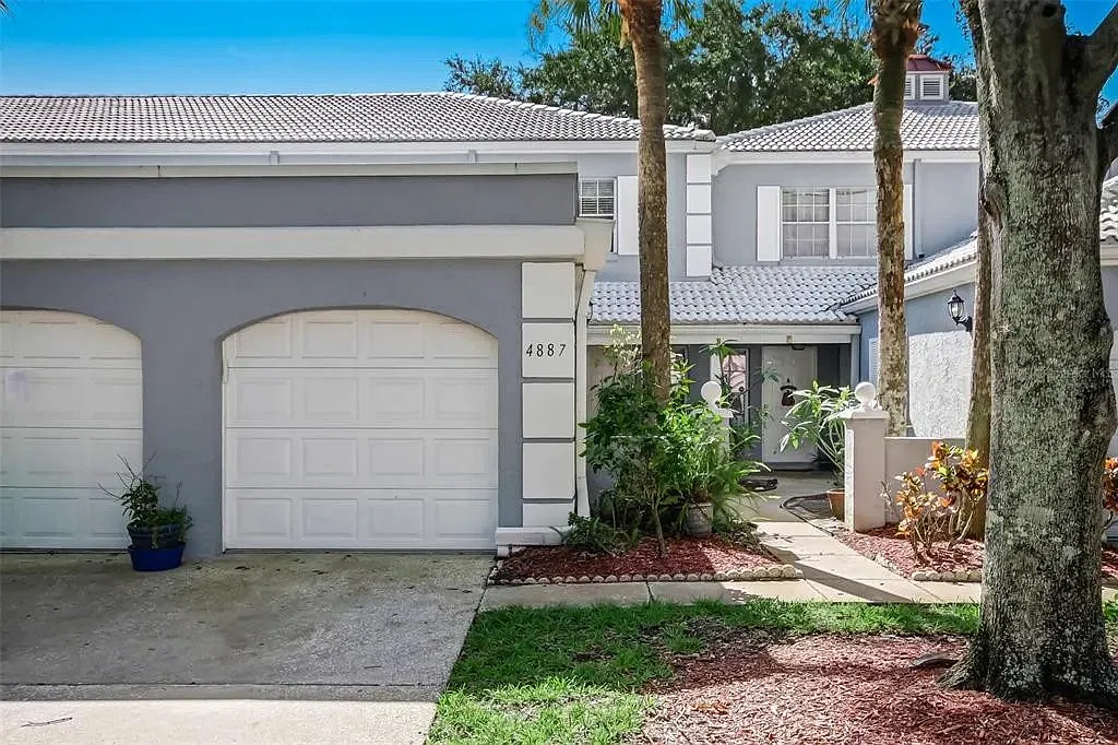 2 bed, 2.5 bath, 1228 sqft, $2,100 — Photo 1
