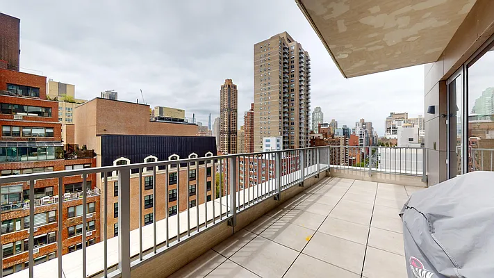 Rented by Bond New York | media 30