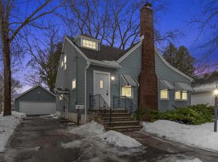 882 Division St, Green Bay, WI 54303