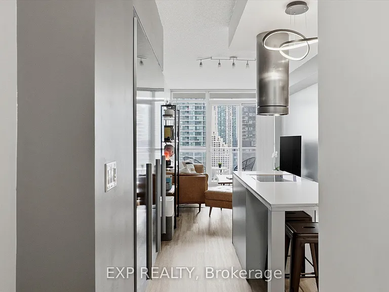 38 Dan Leckie Way #2103 — Photo 4