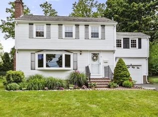6 Lawndale Rd, Stoneham, MA 02180
