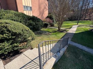 10029 Mosby Woods Dr APT 150, Fairfax, VA 22030