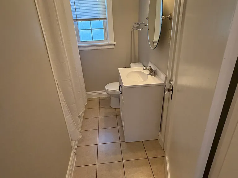 3413 Gilham Ave #B — Photo 12