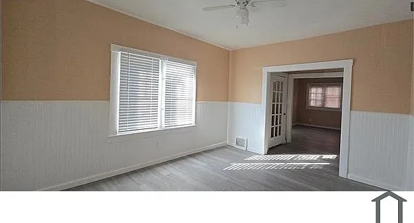 370 Lora Ave — Photo 8