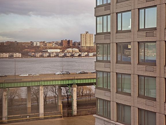 5th image of 80 Riverside Blvd APT 6F