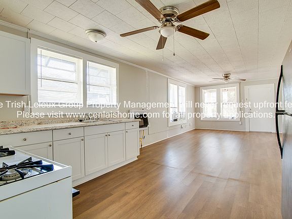 4th image of 313 Singer St