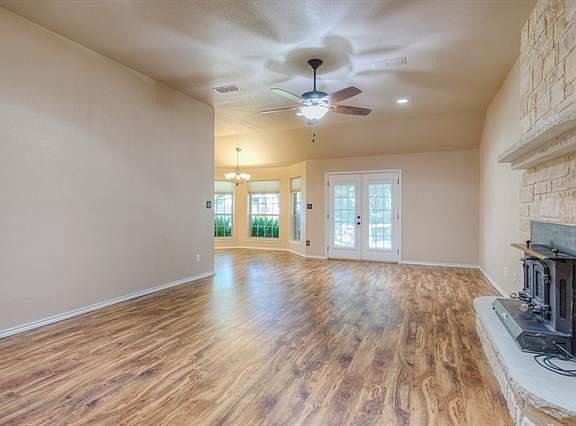 5th image of 3923 Frisco Cir