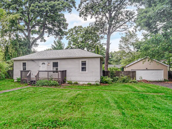 4722 E 27th Ave, Lake Station, IN 46405